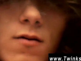 亚洲少年无套同志性交 两人硬挺着继续耕耘 interracial gay asian porn