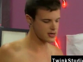 亚裔男性射精照片 Ryan Sharp本来没性趣 indonesia pijat gay porn