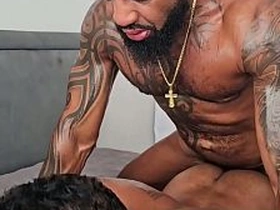 那个傲慢的直男邻居一直偷看我撸管，最后进房间狠狠操了我 japan gay porn reckon for