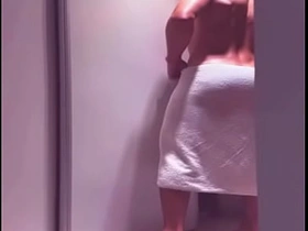 在淋浴间撞见醉酒好友帮他发泄郁闷 gay chinese teens experiment porn