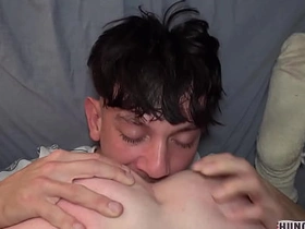 爱尔兰橄榄球猛男狂操饥渴英国小混混 asian gay new sex videos added