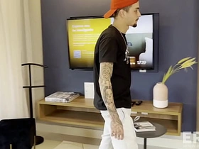 跟老婆吵架后跟兄弟喝酒结果搞成这样 asian bl gay porn