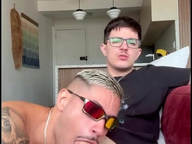 大鸡巴书呆子把骚货屁眼操烂 - 免费 gay porn asian public