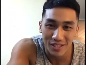 火辣南亚帅哥试衣服 japan muscle daddy gay porn