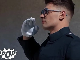 嫩菊爆浆 - Nautical jack warn Waters被后入到射，然后跪着接Malik Delgaty的精液 asian gay sex videos venerable man