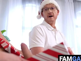 给继父Brody Kayman的肉棒礼物 Kyle Michaels freeze gay japan porn