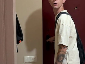 第52集上 继兄来访，让他尝尝我的大屌 hot gay porn college