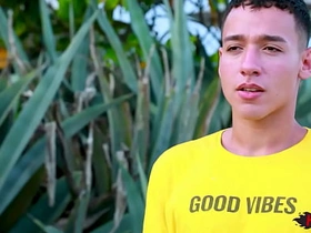 嫩臀骚年挨操实录 detached forebears Public hot asian sex videos