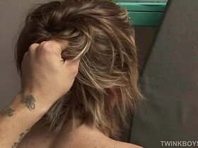 嫩仔Simon和Martin无套交媾 tumblr asian gay porn