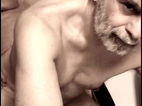 墨西哥卡车司机无套干我并在屁眼里射精 - 免费版 gay japan hunk porn