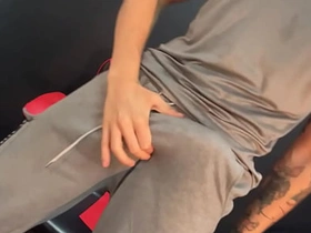 肌肉猛男狂撸挑衅你 asian painful gay sex videos