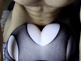 在她浑圆大屁股上射满精液，接着继续操她屁眼！ merry sex videos asian twitter