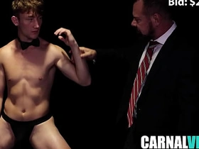 第三次拍卖 科尔顿·福克斯, 马克斯·萨金特, 里斯·斯科特 japanese gay vestibule porn