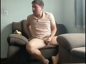 我独自在家听着放克音乐在客厅裸奔 hot chinese big dick gay porn