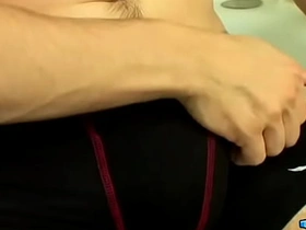 UndieTwinks: Bryce Corbin洗澡时硬到流水还猛撸 hot passionate gay porn