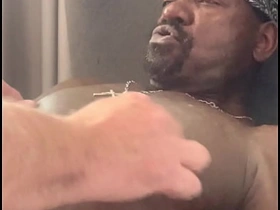 跨种族BDSM玩奶第二集 hot counter careless porn