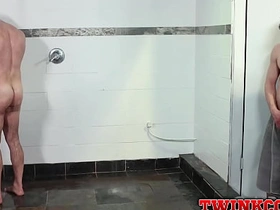 我无套插他 他在我嘴里射精 big chinese cock gay porn gifs