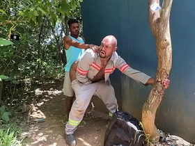 工地黑哥溜出来让停车场管理员爆菊 gay porn hot fuck cum