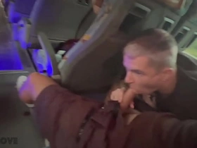 公交车上陌生人的口活和酒店里的爆浆 asian gay sex videos gym