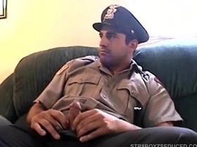 维尼给直男警察扎克口交 gay porn asian beefy