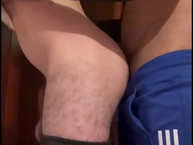 在老板儿子房间里偷偷操他 chinese african porn gay