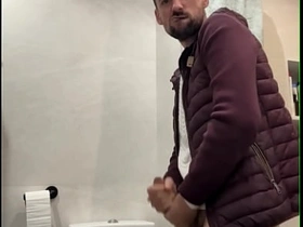 性感老爹打飞机射出一大坨精液 gay porn in japan