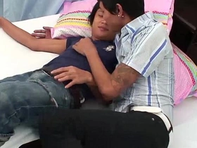 亚裔高尔夫与Poi撒尿无套 gay porn model asian