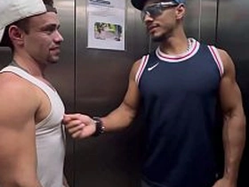 绝美伪娘用迷离眼神凝视镜头 chinese movie gay porn