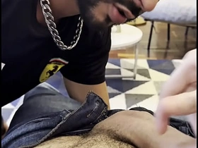 发现邻居儿子的鸡巴大得惊人 uncaring uncut chinese porn