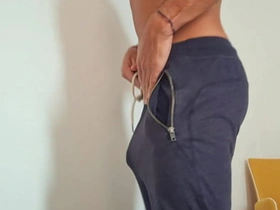 在酒店房间自慰并用大鸡巴顶弄 xxx sexi asian hot joyous sex videos