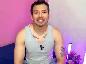 肌肉男搞上健身房搭档！无套狂操 还让他闻内裤 性爱实录 hot south asian gay coitus videos