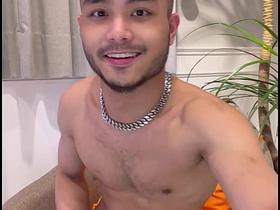 亚洲小伙儿不老实 hot properties gay porn