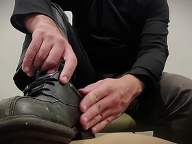 Findmon 第1卷 - 跪下还是腐烂 - LV1 金主调教 japanese gay porn studios