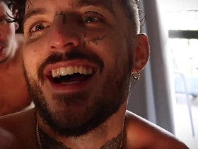 摄影师和BLEWVY疯狂激烈性交 两个变态啥都玩直到射爆！完整版32分钟在RED gay thugs chinese porn