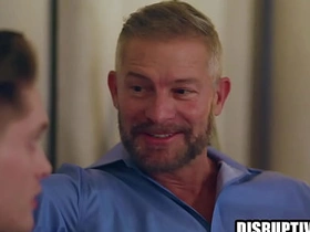 缺乏安全感的同志被年长情人操 chinese gay male bodybuilder porn video