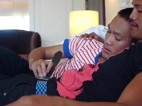 亚洲嫩男Daniel与Guy无套肛交 ancient copulate gay porn