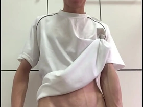 大屌哥炫耀勃起巨根 gay porn chinese situation